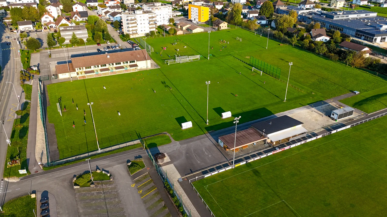 Vue aérienne des terrains d’entraînement du FC Alle