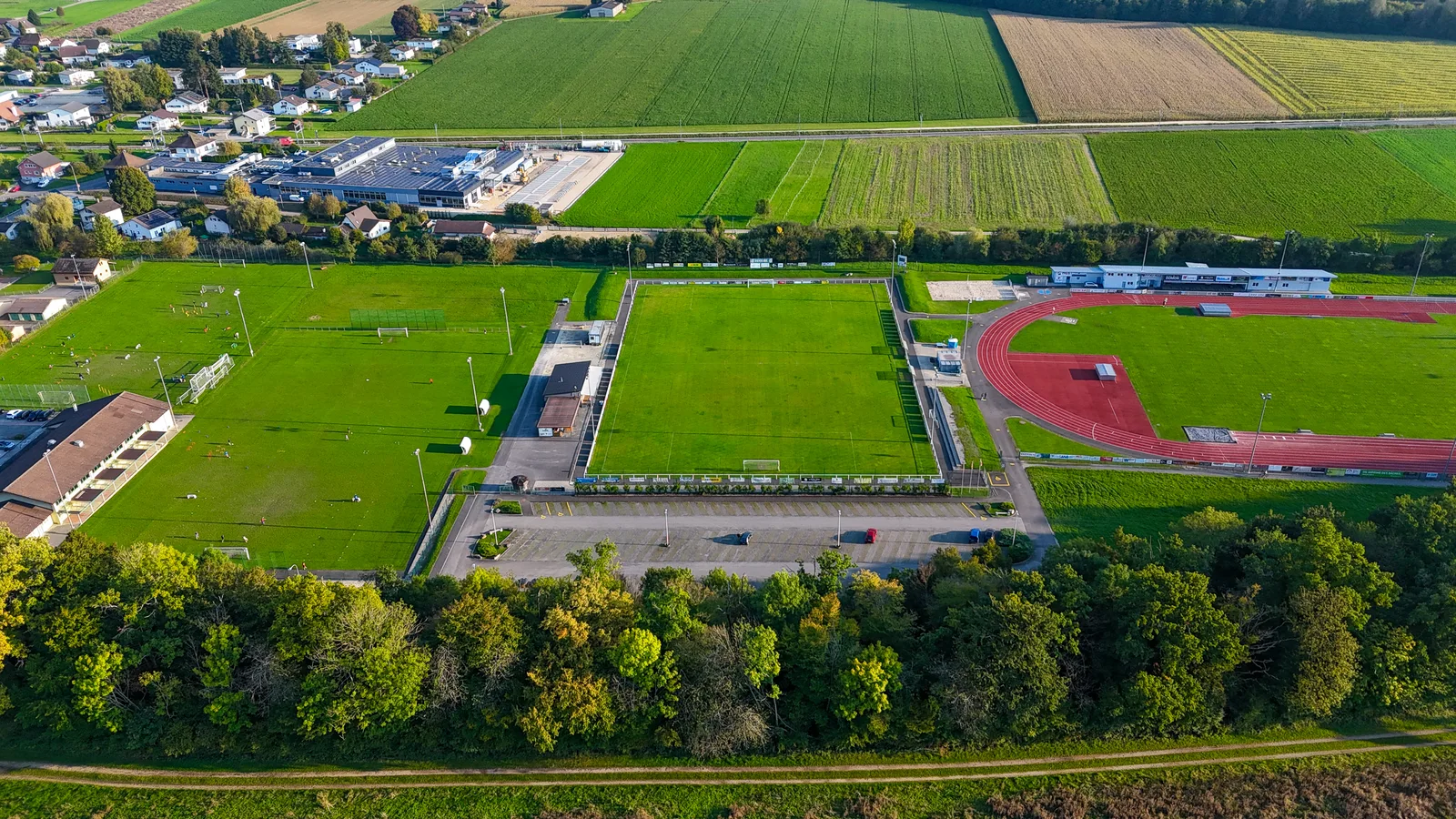 Vue aérienne du Centre Sportif des Prés-Domont